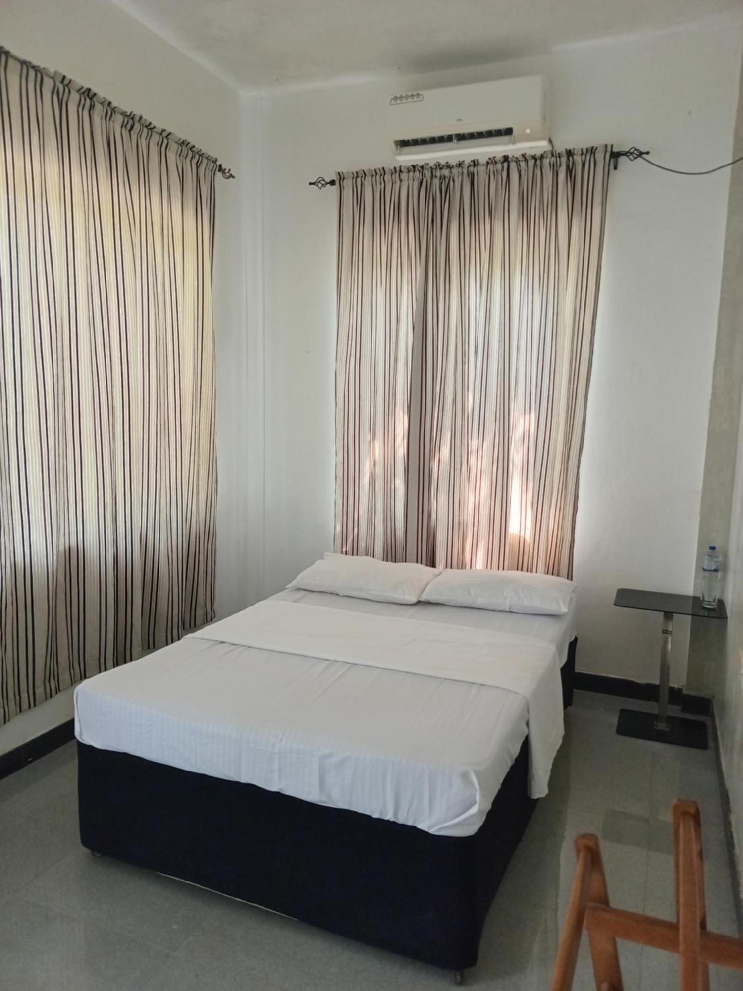 Queen'S Tower Grand Kurunegala Exterior photo